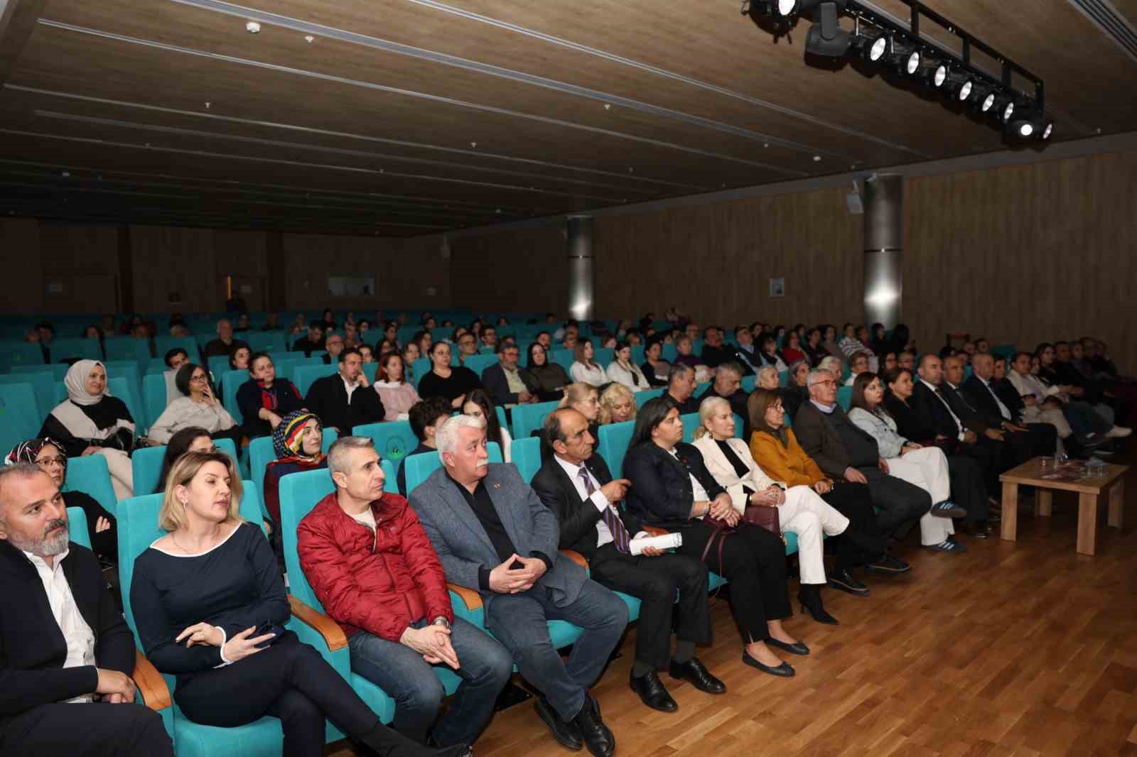 Osmangazi’de Dünya Tiyatro Günü, Orhan Kemal’in hayatıyla taçlandı
