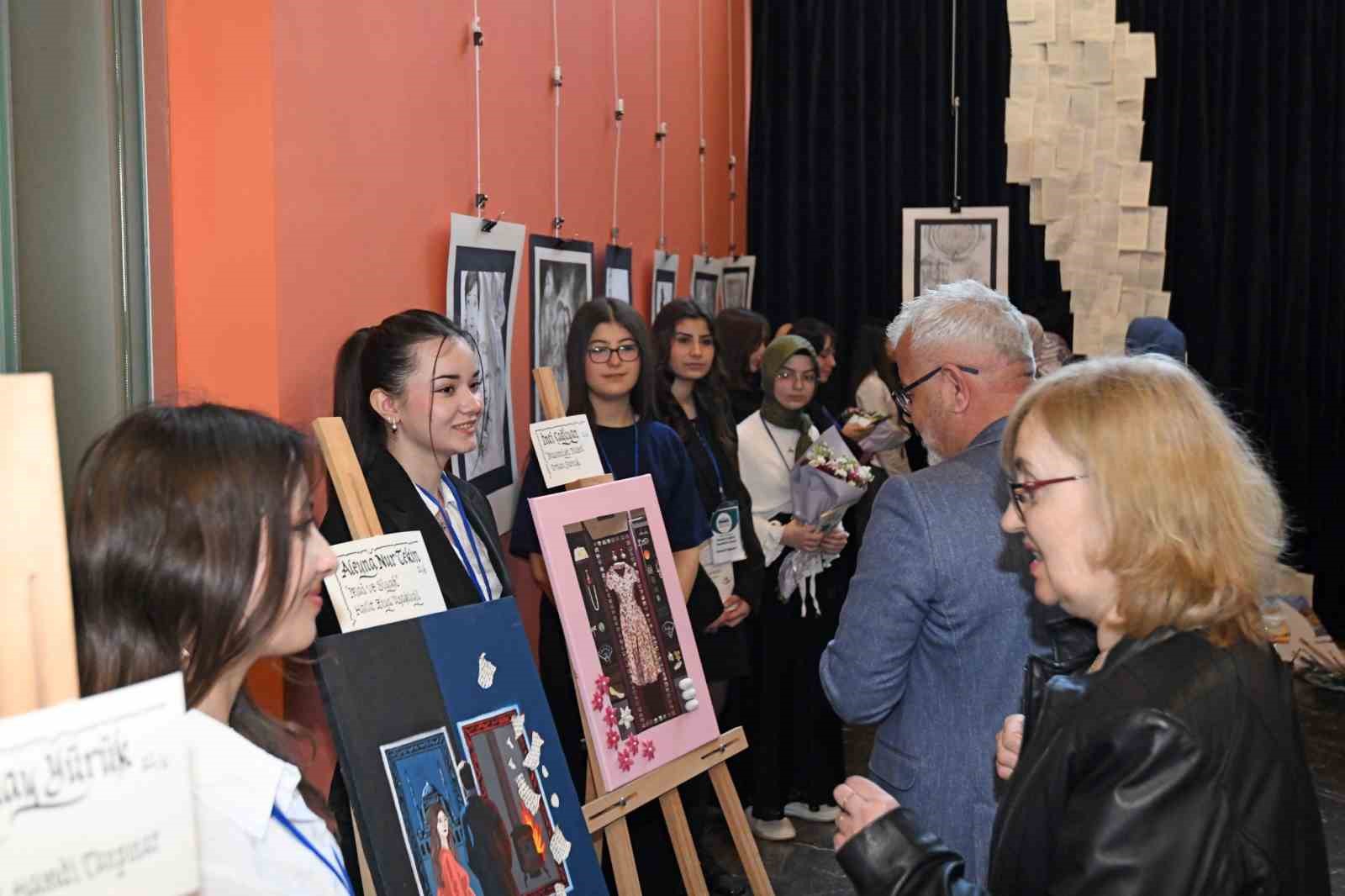 Osmangazi’de edebiyattan sanata anlamlı yolculuk
Osmangazi’de edebiyattan sanata anlamlı yolculuk