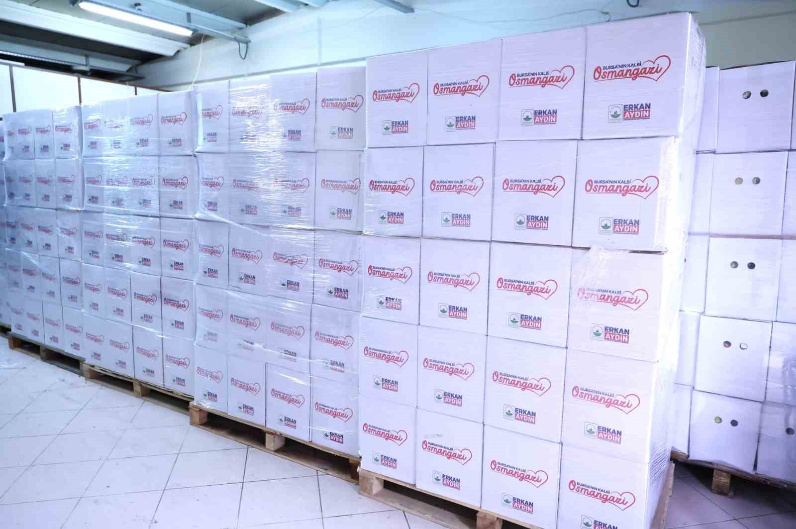 Osmangazi’de Ramazan kolisi dağıtımı devam ediyor
