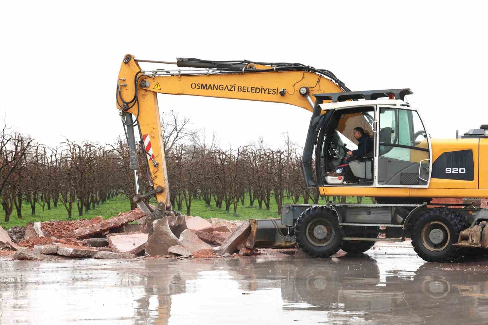 Osmangazi’de tarım arazilerini tahrip edenlere anında müdahale
