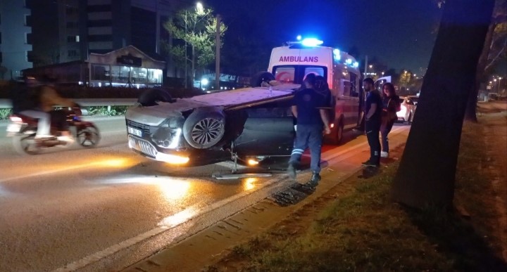 Osmangazi’de trafik kazası: Otomobil takla attı, 1 yaralı
