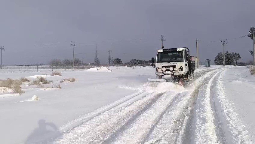 Osmangazi’nin yüksek kesimlerinde kar nöbeti
