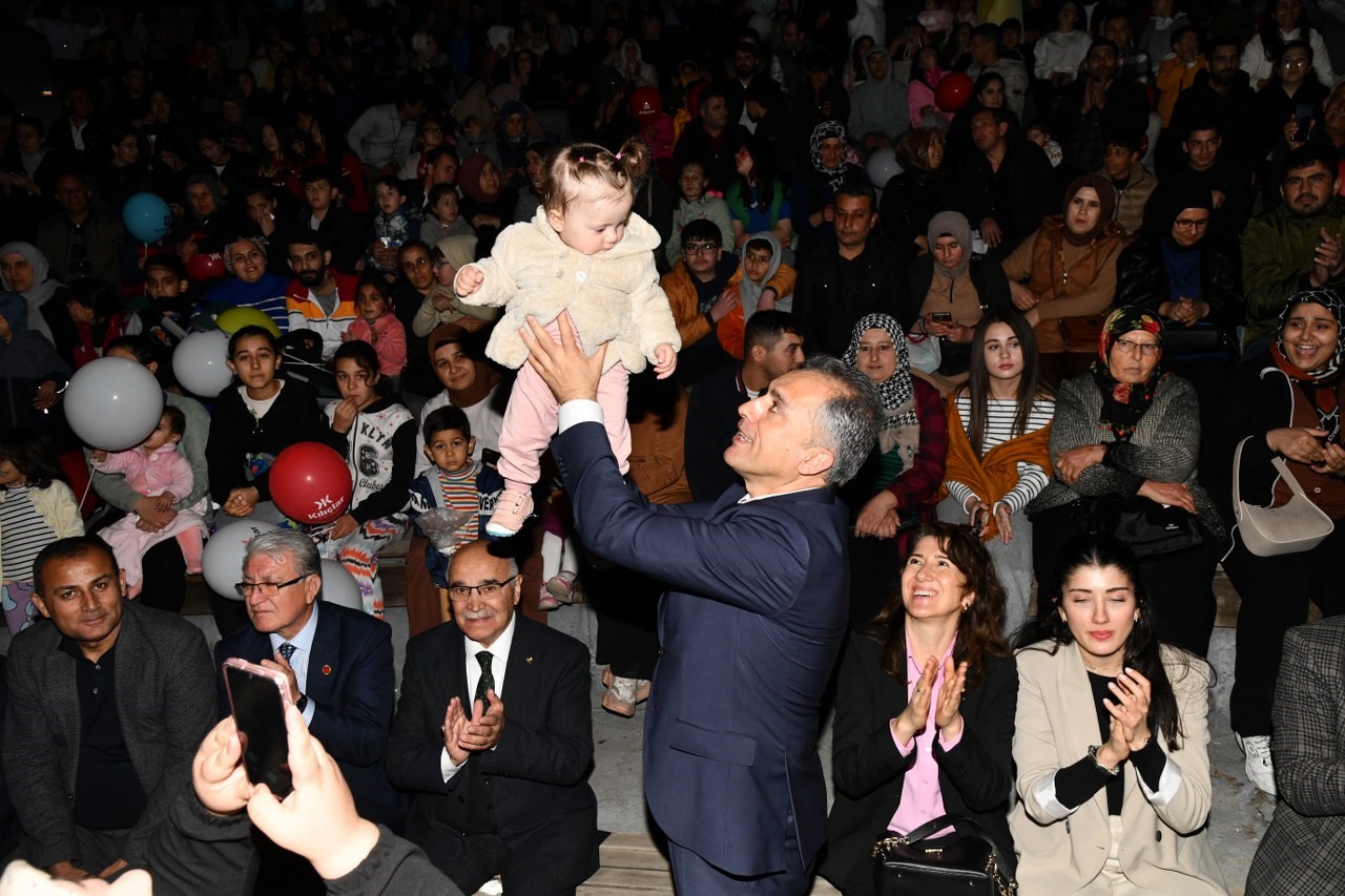 Osmaniye Belediyesi’nden Masal Park’ta ramazan çarşısı ve çocuklara özel etkinlik
Osmaniye Belediyesi’nden Masal Park’ta ramazan çarşısı ve çocuklara özel etkinlik