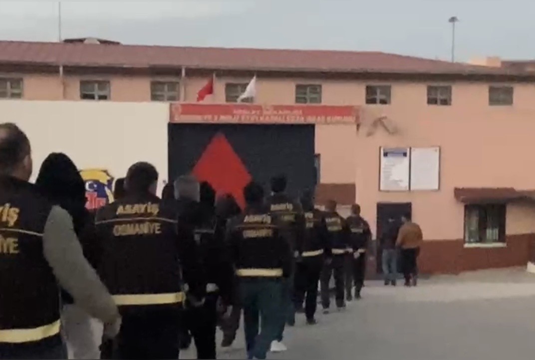 Osmaniye merkezli ‘Gölge Ağı’ operasyonunda 10 telefon dolandırıcısı tutuklandı

