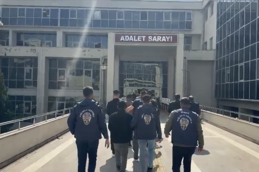 Osmaniye merkezli "Kupon-80" operasyonu: 49,2 milyar TL’lik bahis trafiği ortaya çıktı
