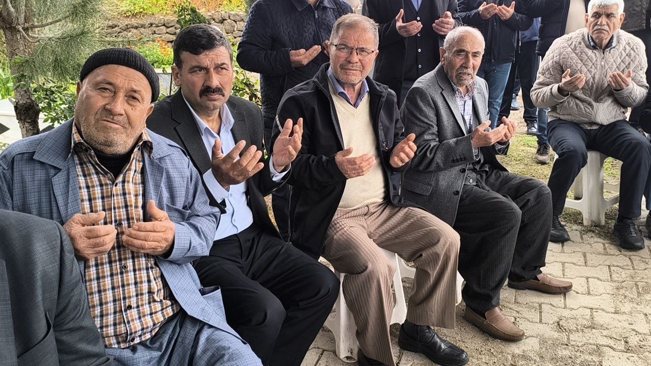 Osmaniye’de 33 yıllık bayramlaşma geleneği sürüyor
