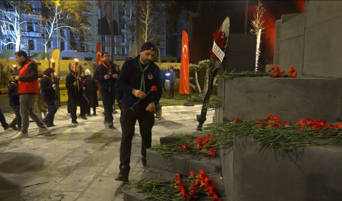 Osmaniye’de 6 Şubat depremlerinin 3. yılında deprem şehitleri anıldı
