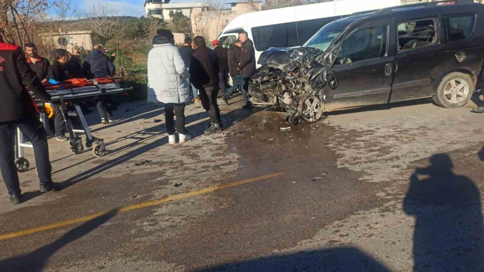 Osmaniye’de 7 kişinin yaralandığı kaza kamerada
