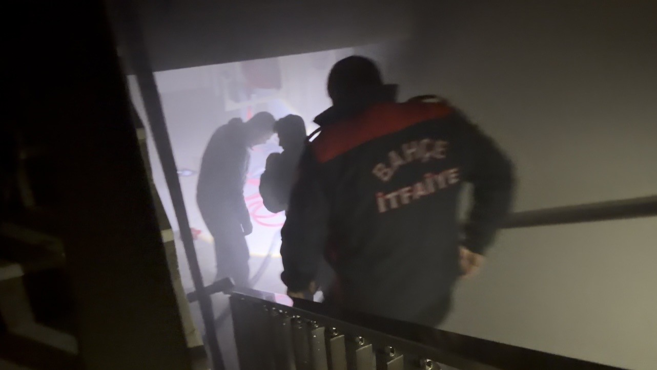 Osmaniye’de apartman dairesinde yangın
