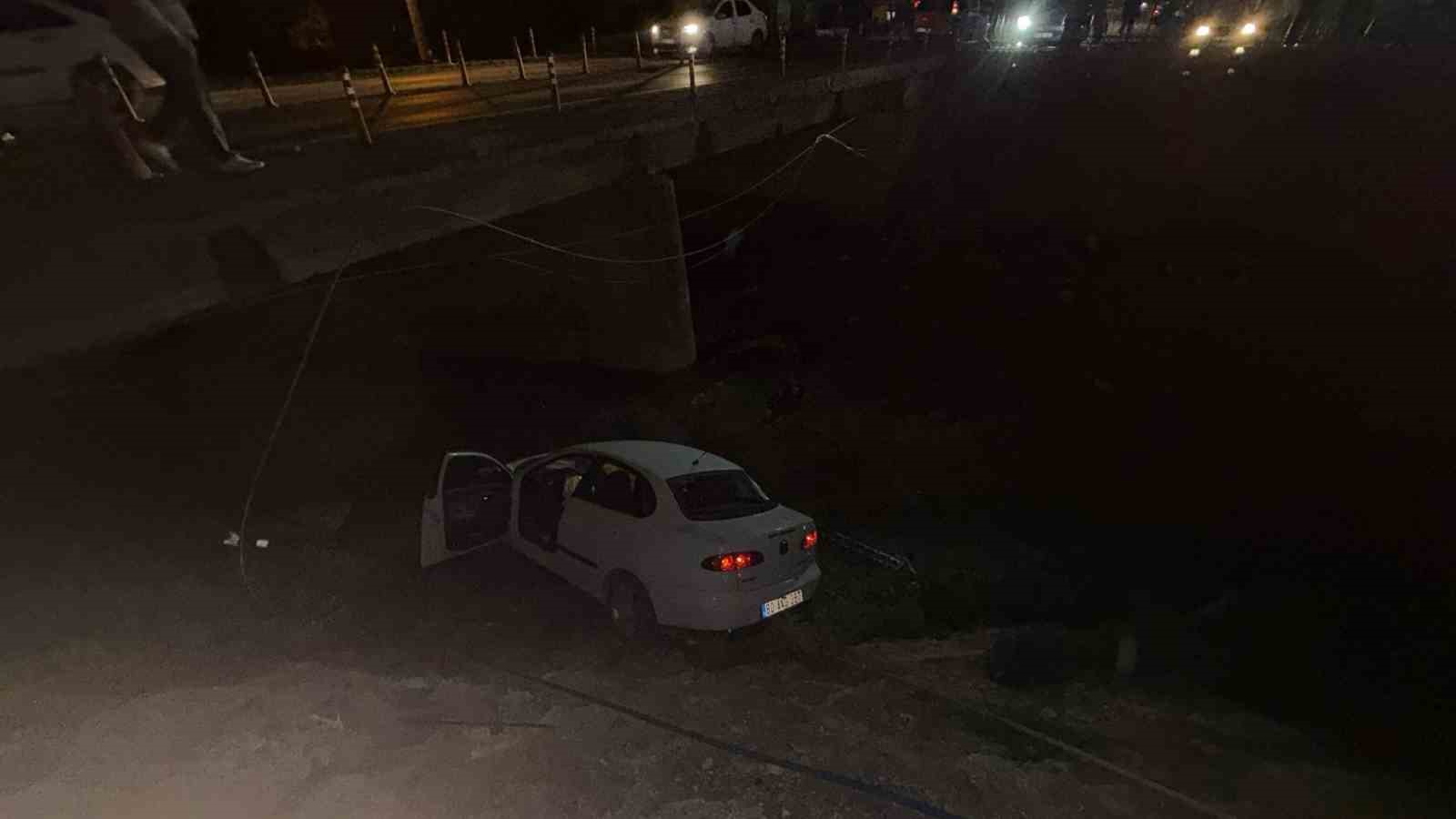 Osmaniye’de otomobil köprüden uçtu: 1 yaralı
