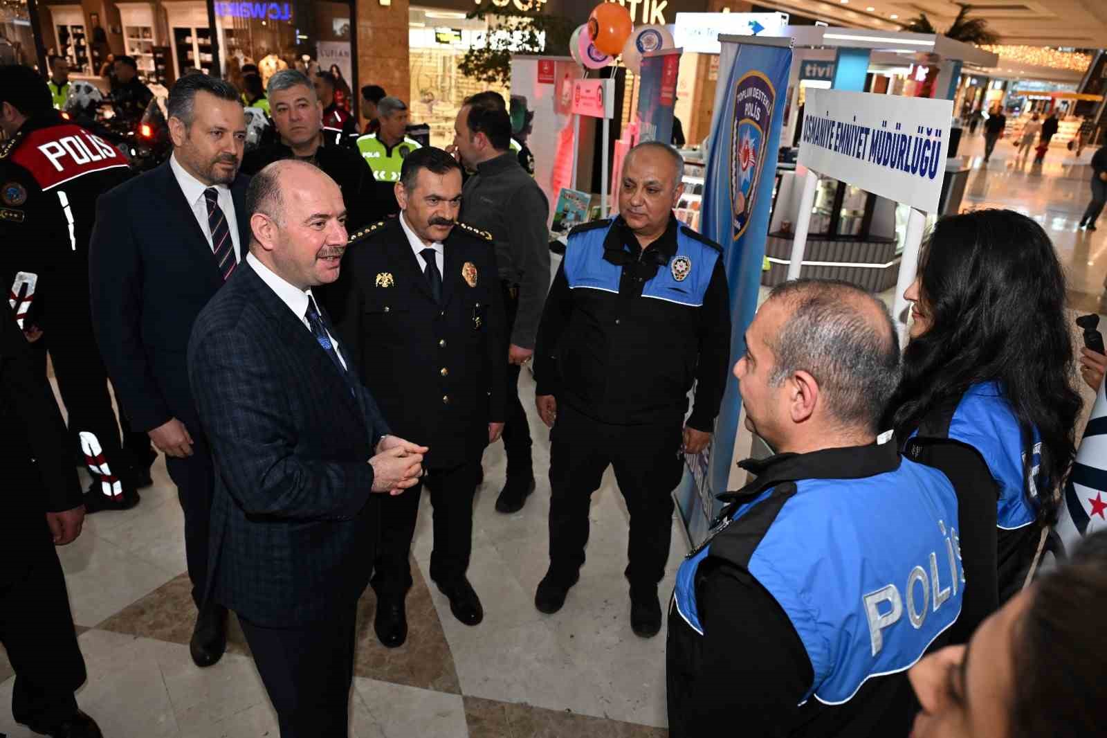 Osmaniye’de Polis Haftası’nda emniyetten bilgilendirme standı
