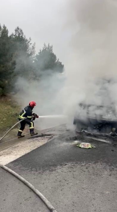 Osmaniye’de tarım işçilerini taşıyan minibüs yandı
