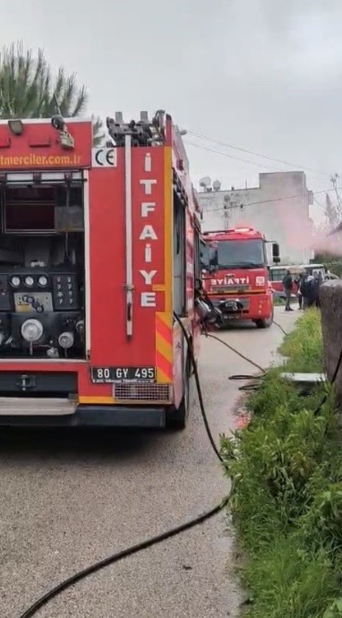 Osmaniye’de tek katlı evde çıkan yangın söndürüldü
