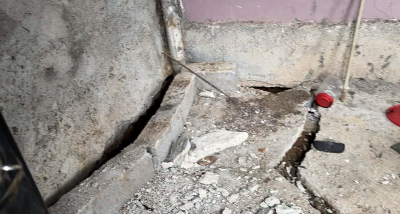 Osmaniye’de toprak kayması nedeniyle bir evde hasar oluştu
