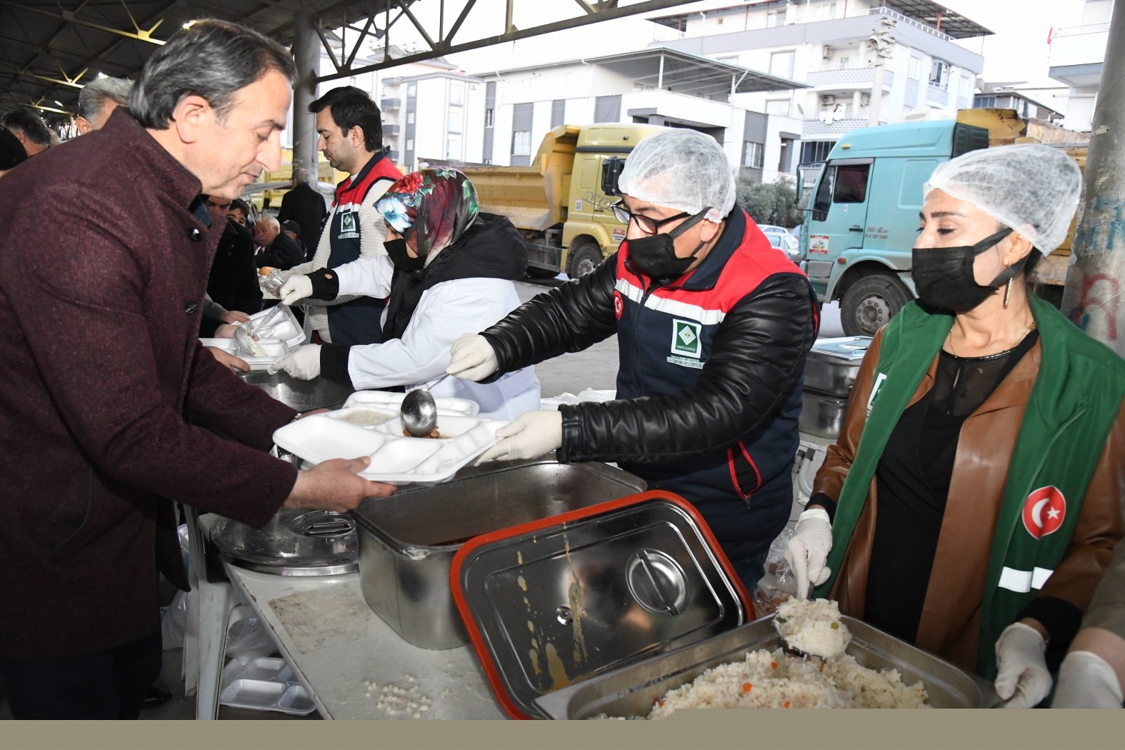 Osmaniye’de vatandaşlar iftar sofrasında buluştu
