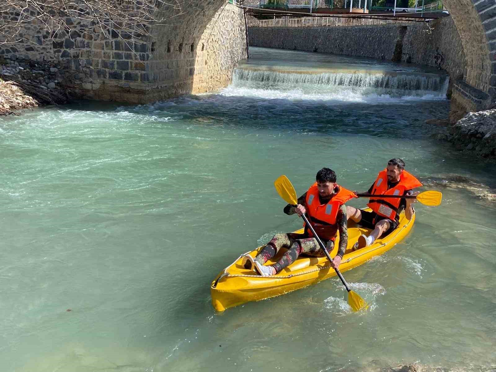 Osmaniye’de yağış sonrası Sabun Çayı’nda rafting heyecanı
