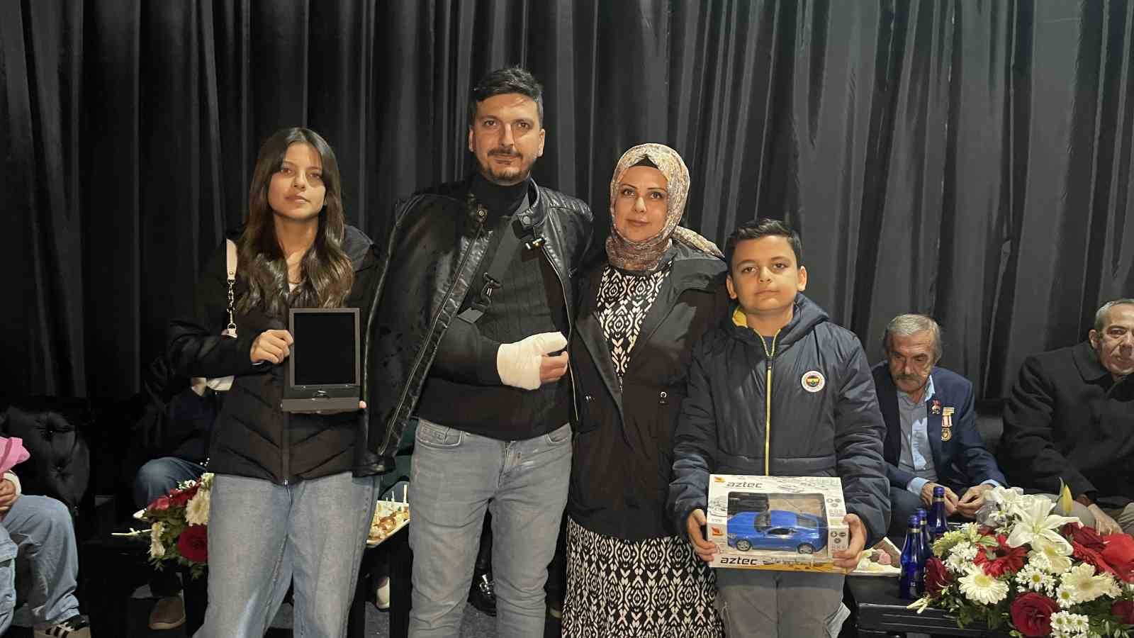 Osmaniyeli depremzedeler evlerine kavuştukları için mutlu
