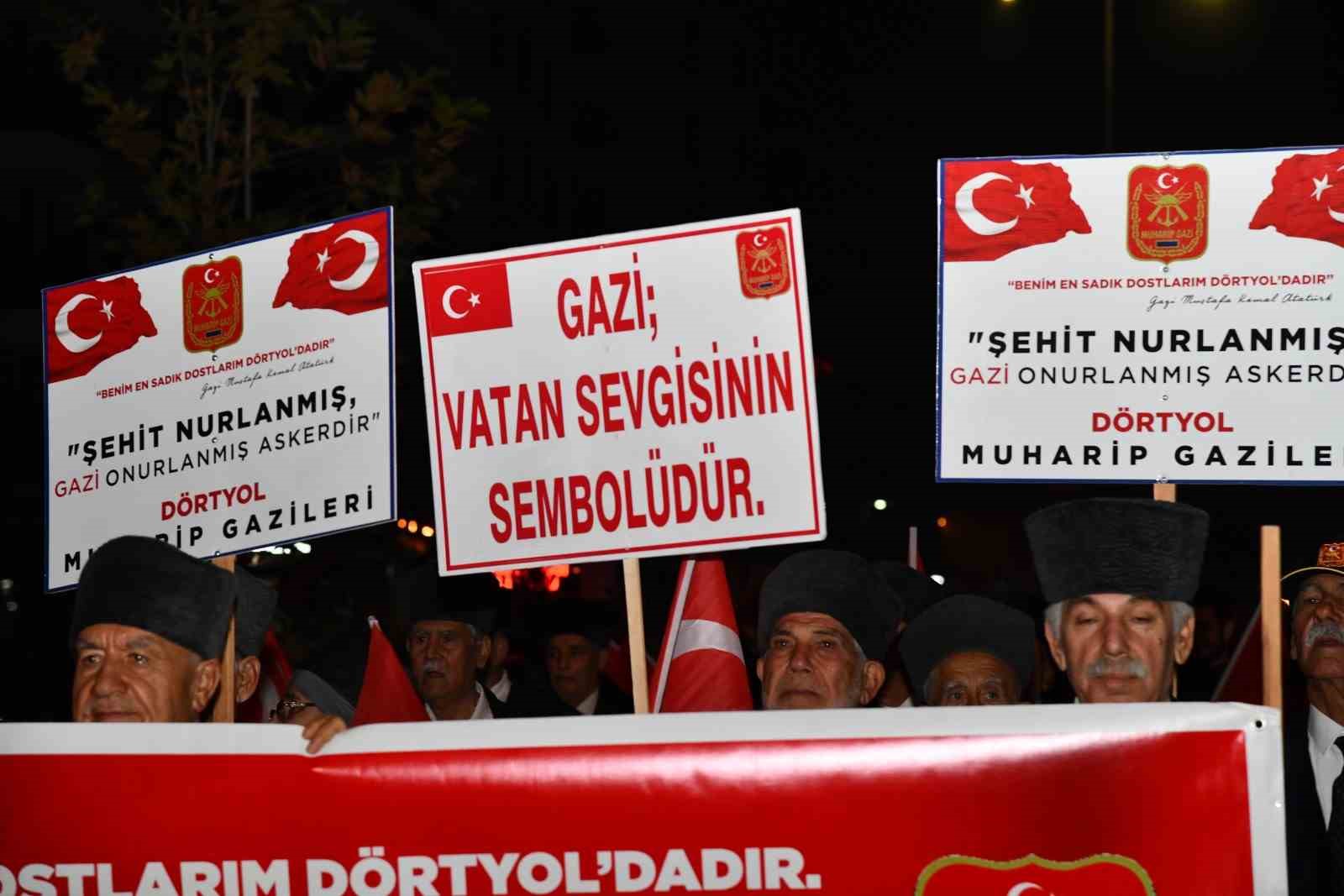 Osmaniye’nin kurtuluşu fener alayıyla kutlandı
