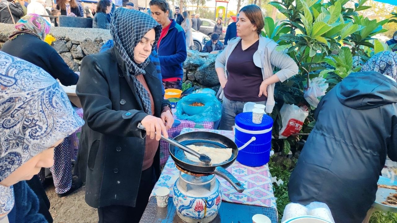 Ot festivali şiddetli yağışla yarıda kaldı
