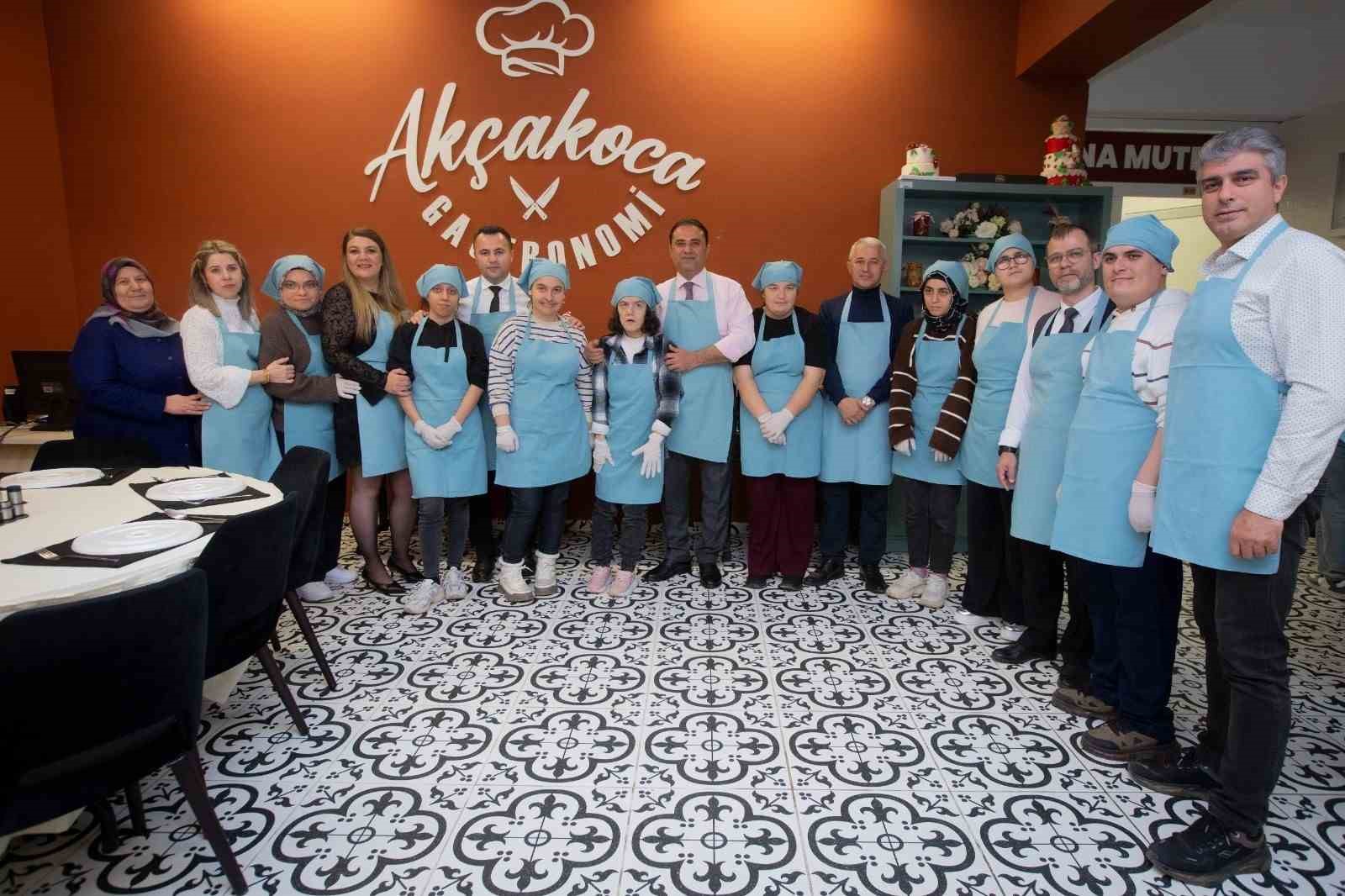 Otizm farkındalığı için anlamlı etkinlik
