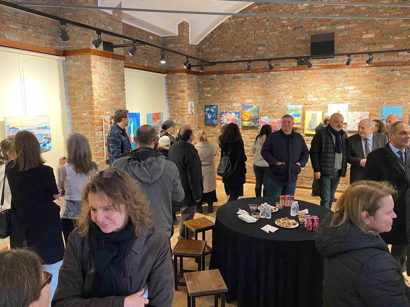 Otizmli ressam Alp Eren Candan’ın resim sergisi
Otizmli ressam Alp Eren Candan’ın resim sergisi