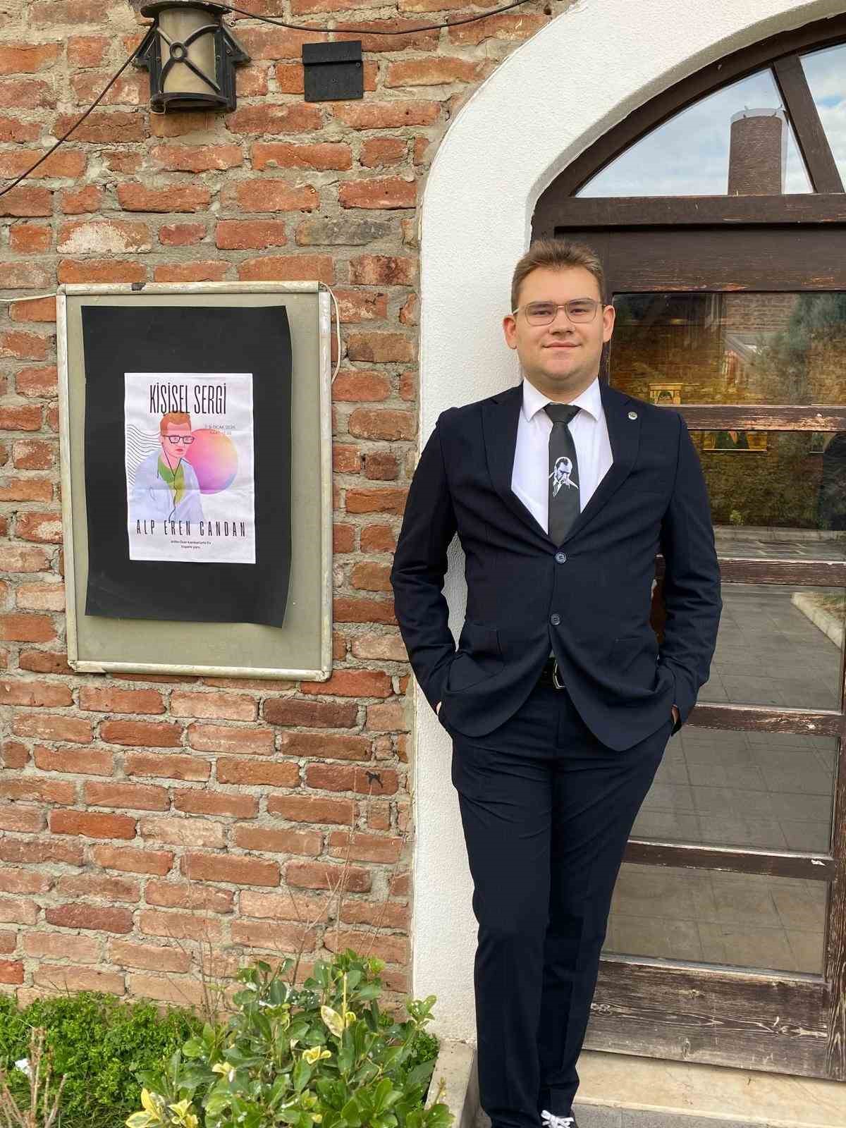 Otizmli ressam Alp Eren Candan’ın resim sergisi
Otizmli ressam Alp Eren Candan’ın resim sergisi