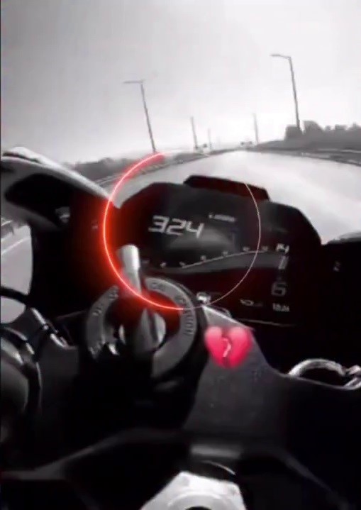 Otobanda 324 Km hıza ulaşan motosikletli ölüme meydan okudu

