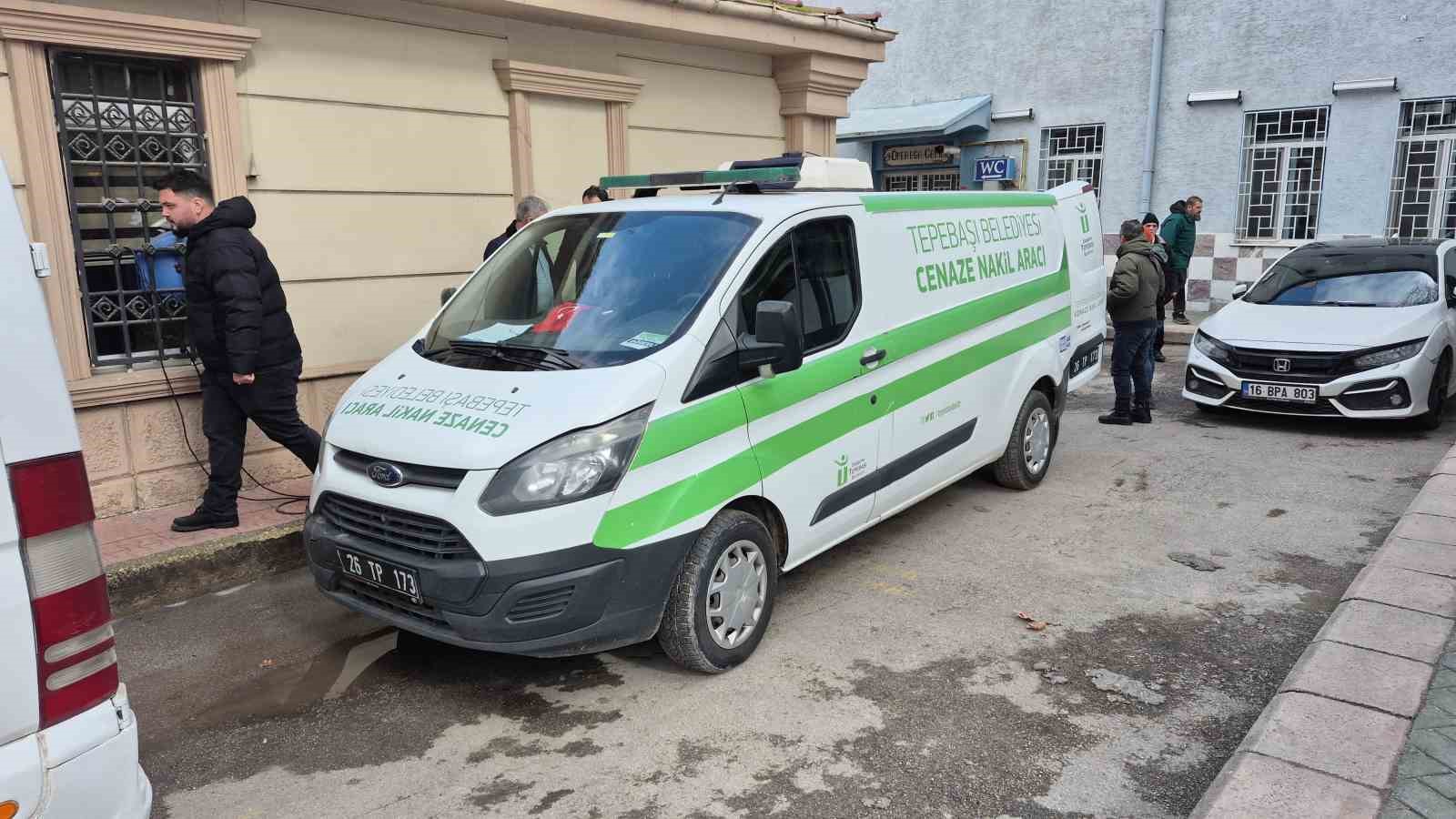 Otobüs kazasında ölen kadın son yolculuğuna uğurlandı
