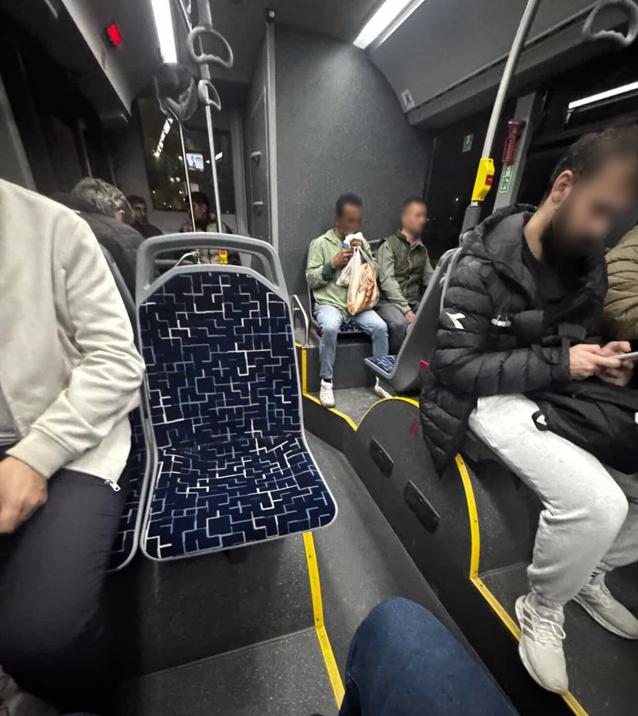 Otobüs yolculuğunda tedirgin eden anlar
