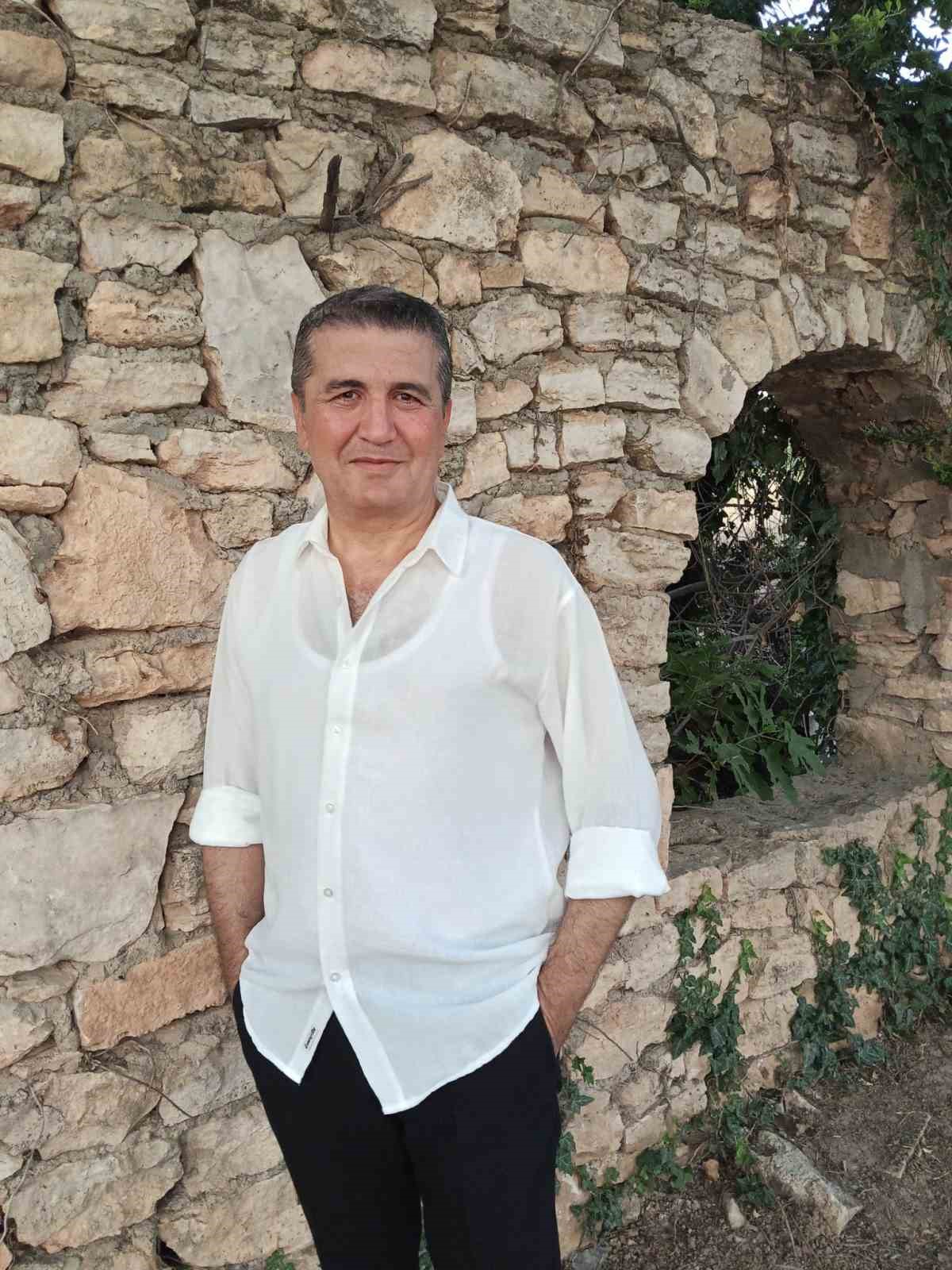 Otobüste kalbi duran yolcu yaşam savaşını kaybetti
