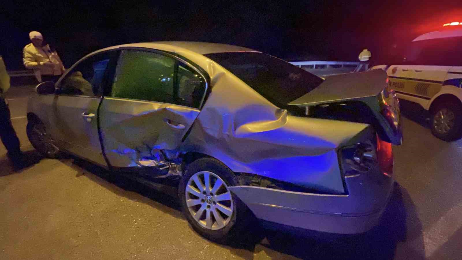 Otomobil ile hafif ticari araç çarpıştı: 5 yaralı
