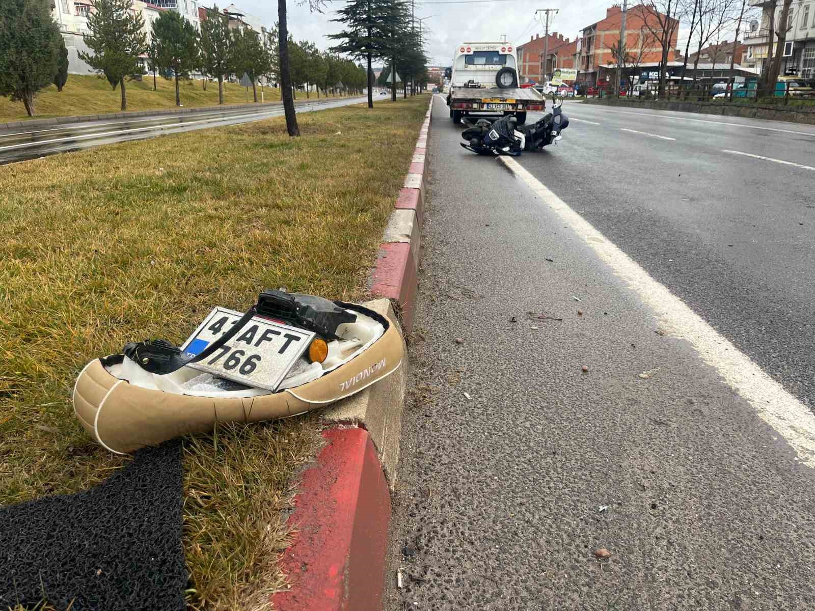 Otomobil ile motosiklet çarpıştı: 2 ağır yaralı
