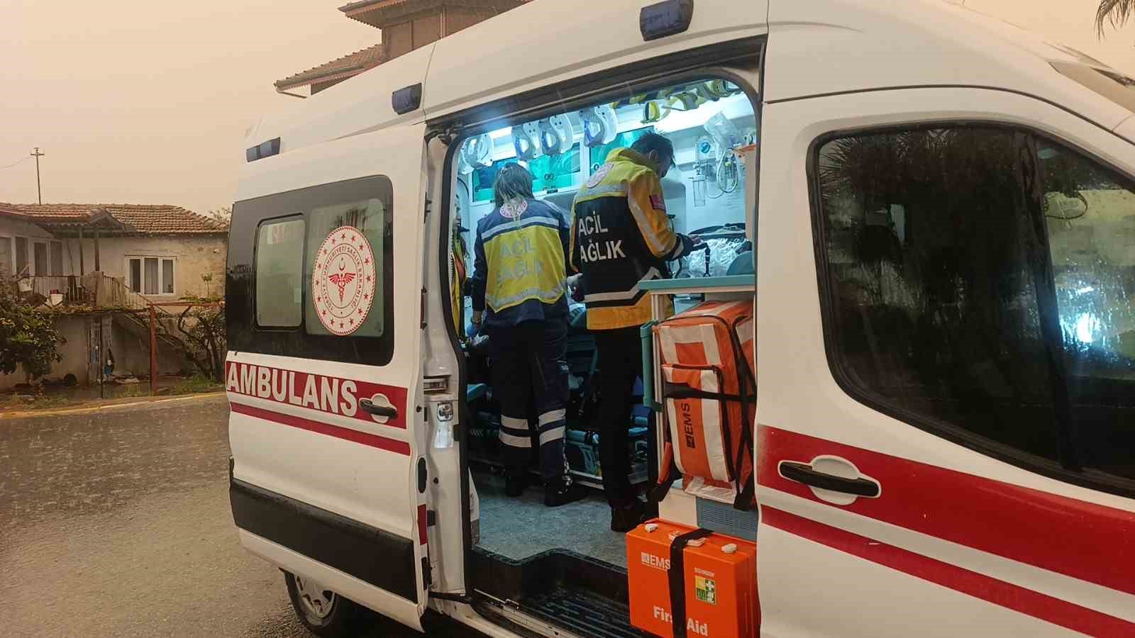 Otomobil ile motosikletin çarpışma anı kamerada: 1 yaralı
