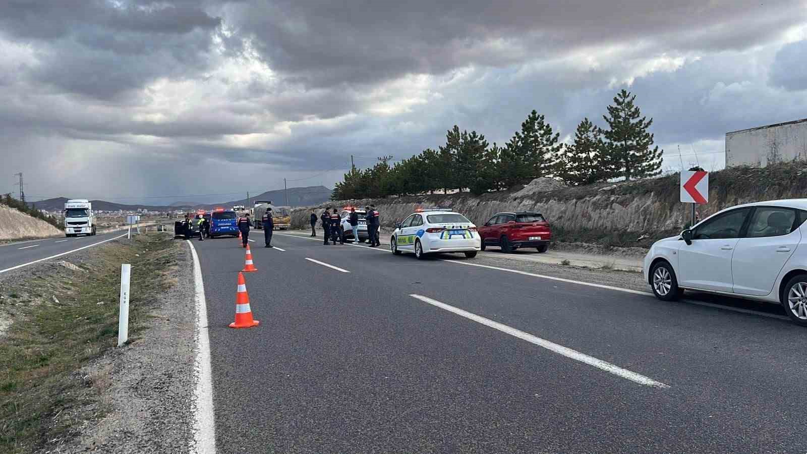 Otomobil ile tır çarpıştı: 2 yaşındaki çocuk hayatını kaybetti
