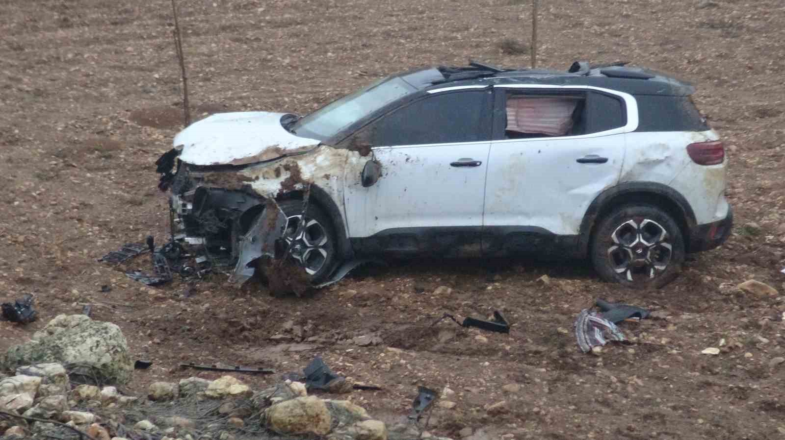 Otomobil şarampole yuvarlandı, aynı aileden 5 kişi yaralandı
