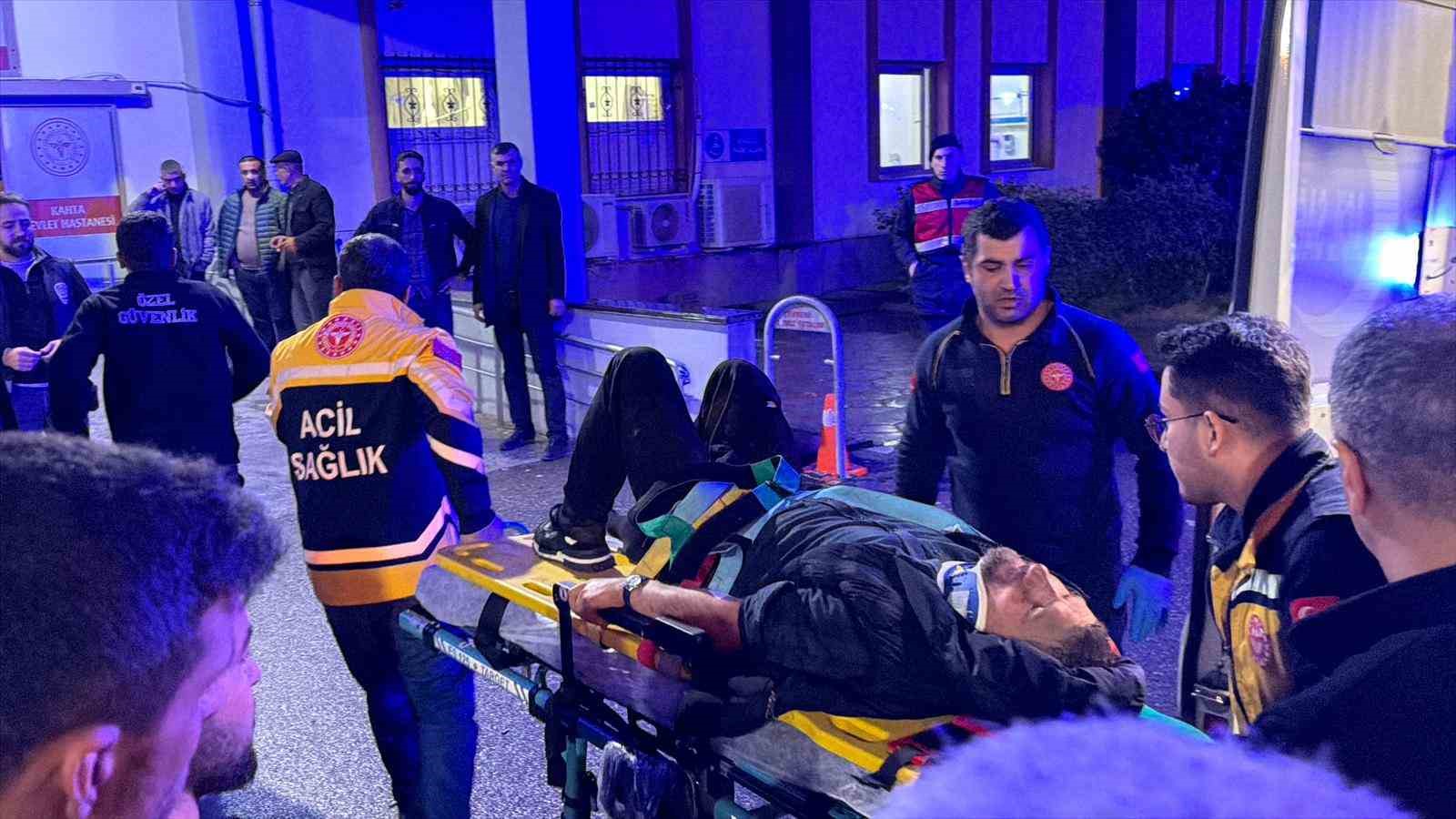 Otomobil uçuruma yuvarlandı: 1 ölü, 4 yaralı
