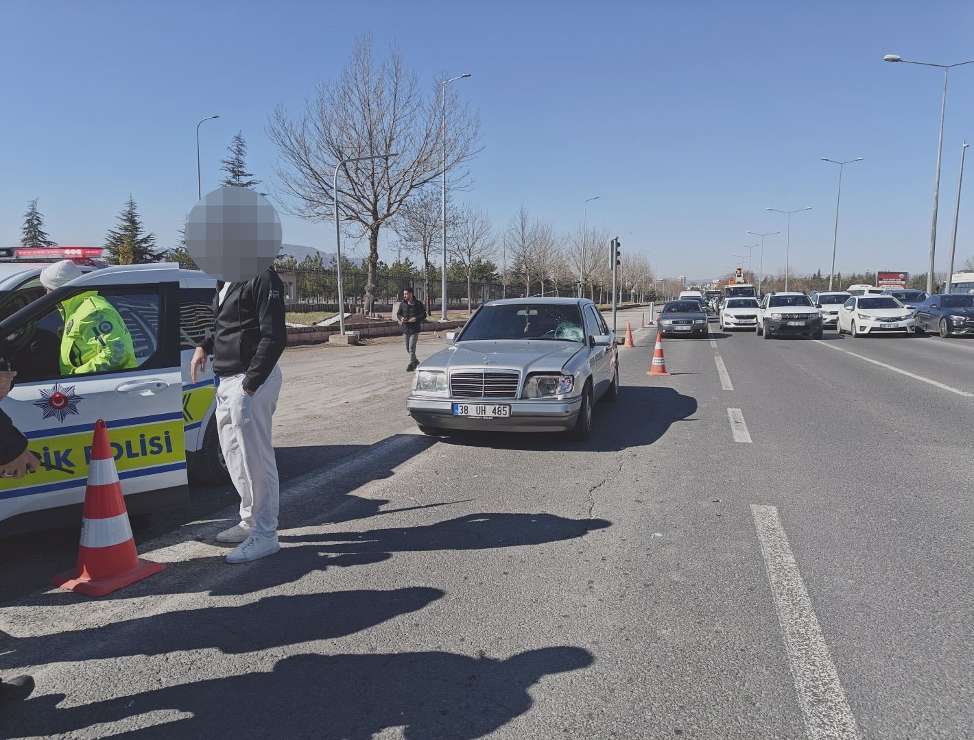 Otomobilin çarptığı 15 yaşındaki çocuk ağır yaralandı
