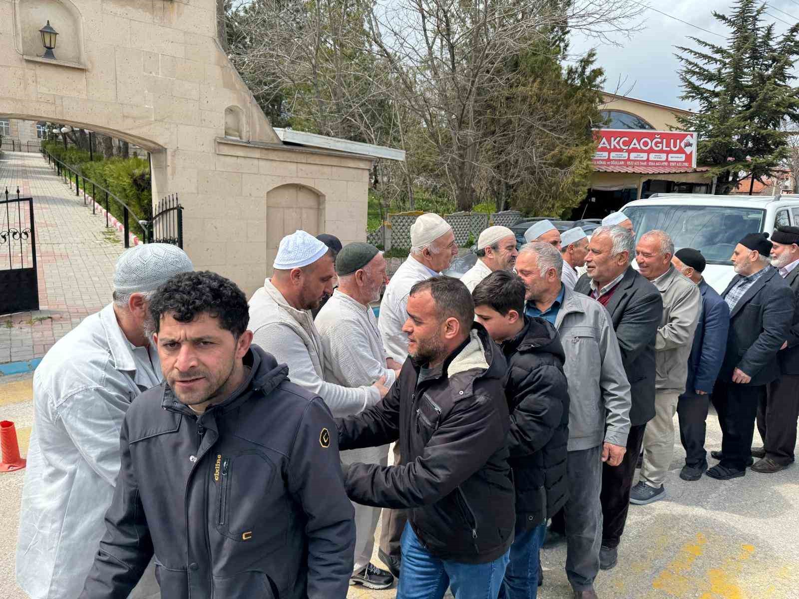 Otomobilin çarptığı yaya yaralandı
