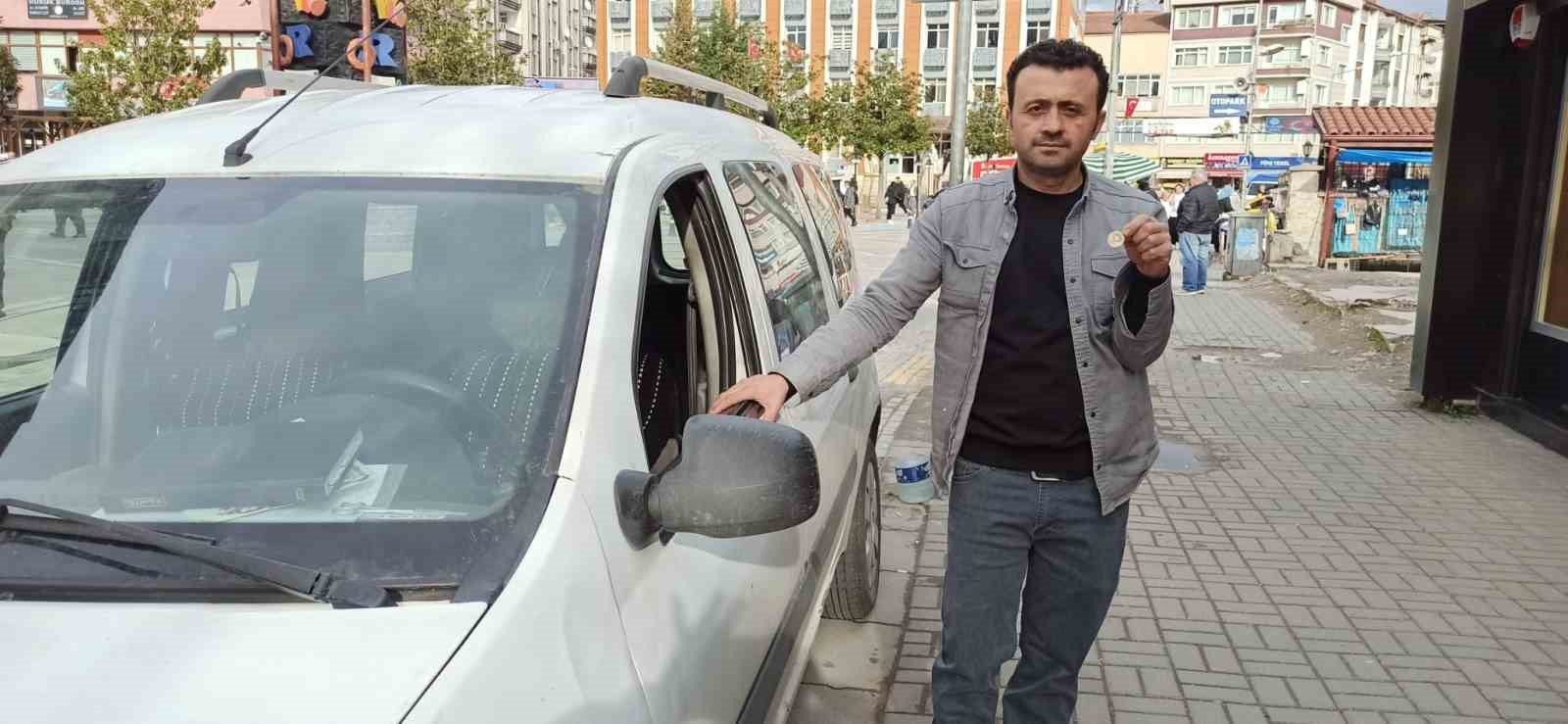 Otomobilini 50 gram altın karşılığında satışa çıkardı
