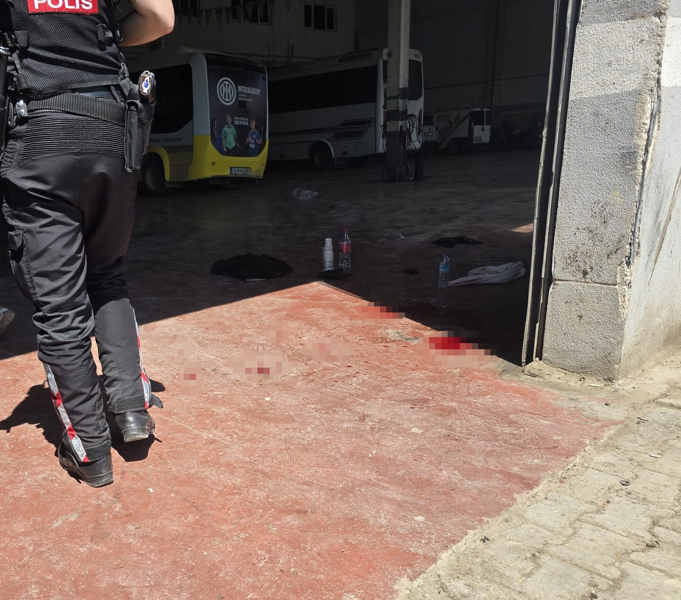 Otomobilini tamire götürdüğü tamircide vuruldu
