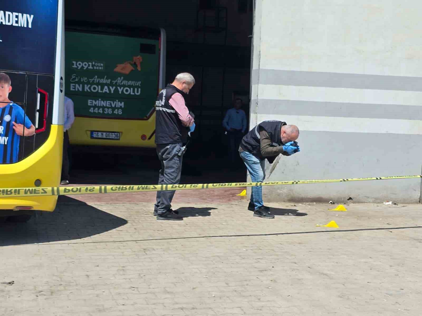 Otomobilini tamire götürdüğü tamircide vuruldu
