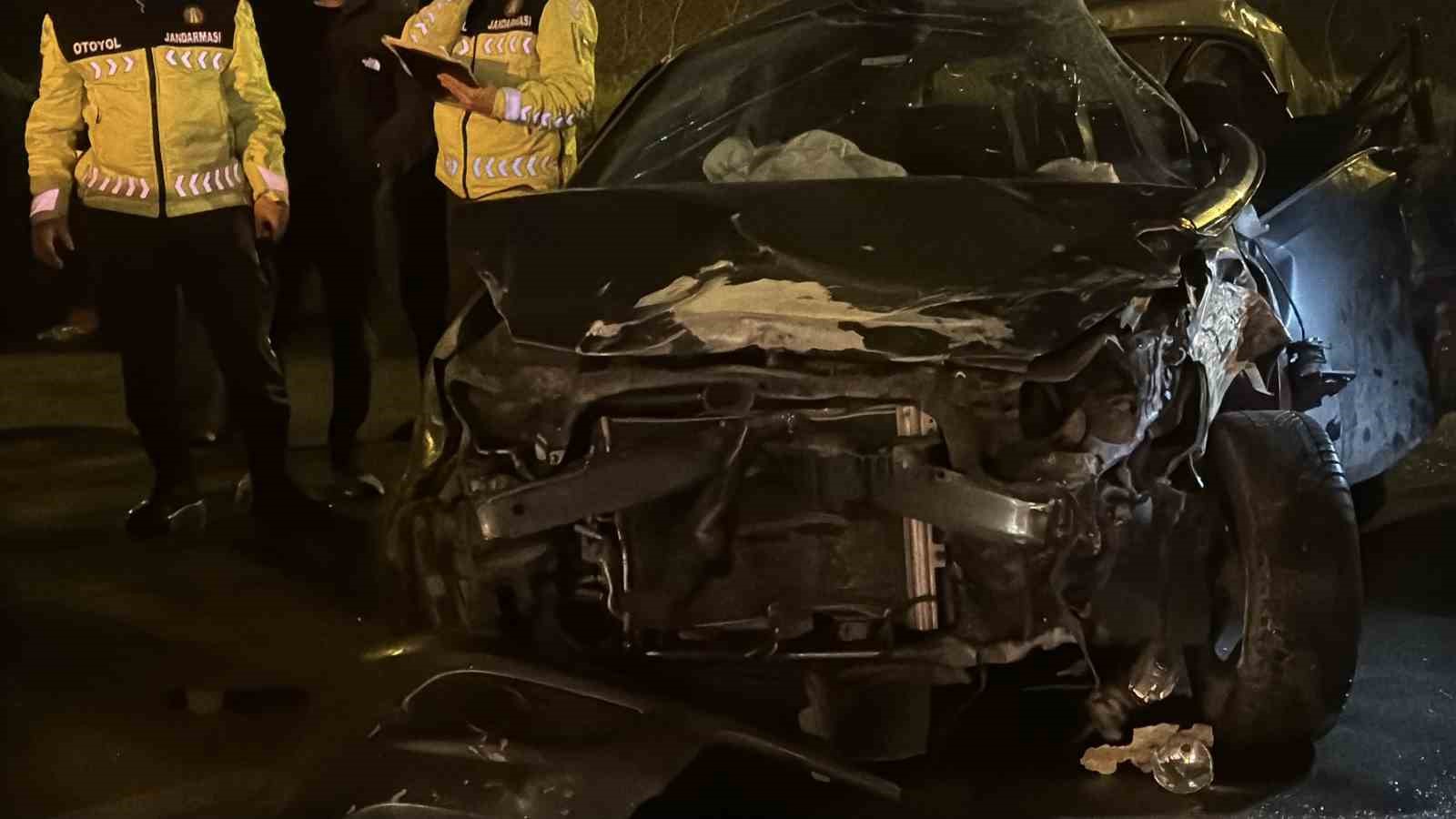 Otoyoldaki feci kazada tır sürücüsü yaşananları anlattı: "Gelen vurdu, giden vurdu"
