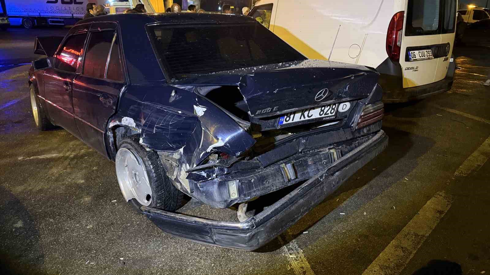 Otoyoldaki feci kazada tır sürücüsü yaşananları anlattı: "Gelen vurdu, giden vurdu"
