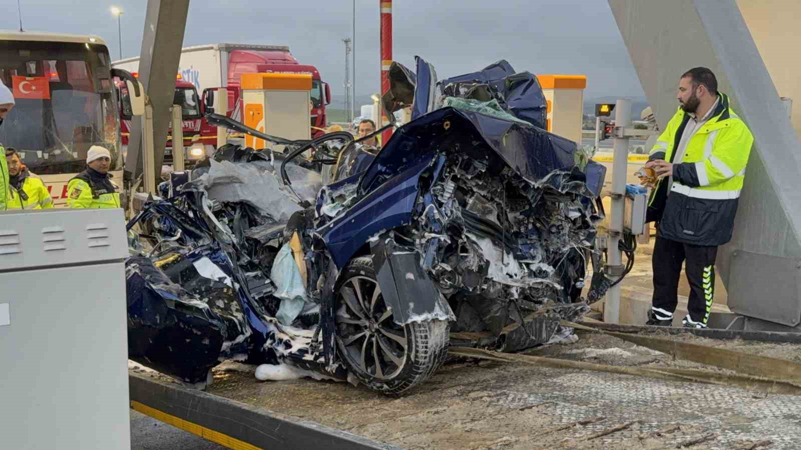 Otoyollardaki beton bloklar sürücülerin kabusu oldu
Otoyollardaki beton bloklar sürücülerin kabusu oldu