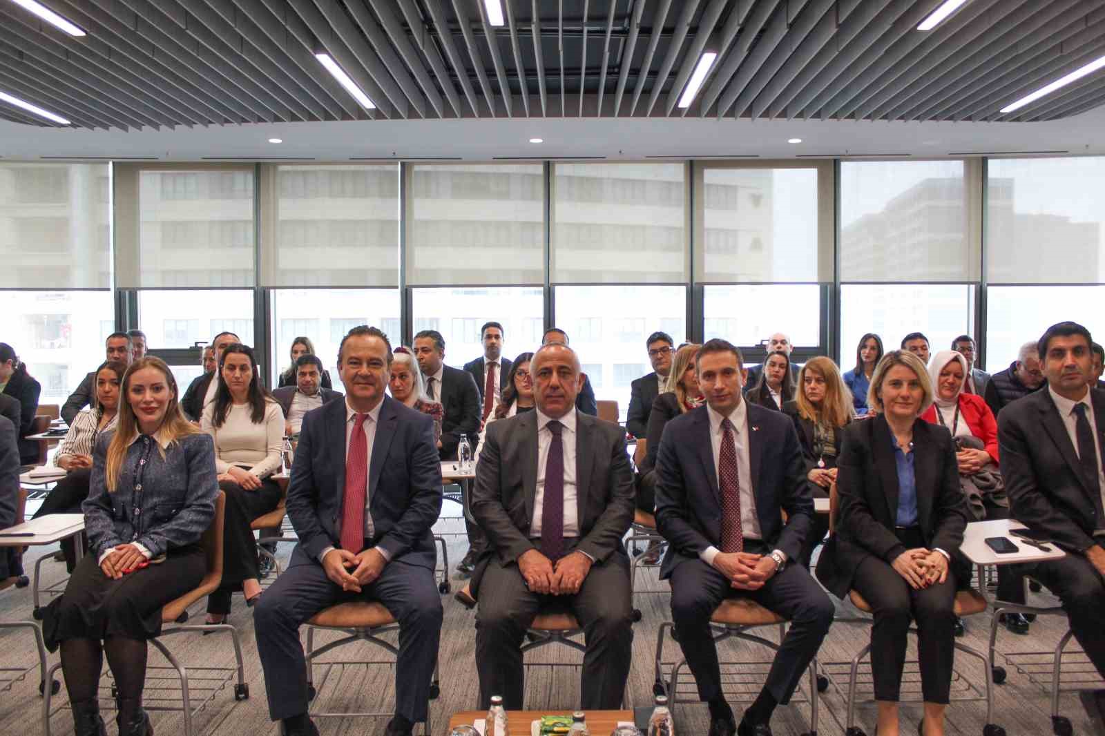 OYAK Pazarlama’dan ’Deprem Farkındalığı’ konferansı
