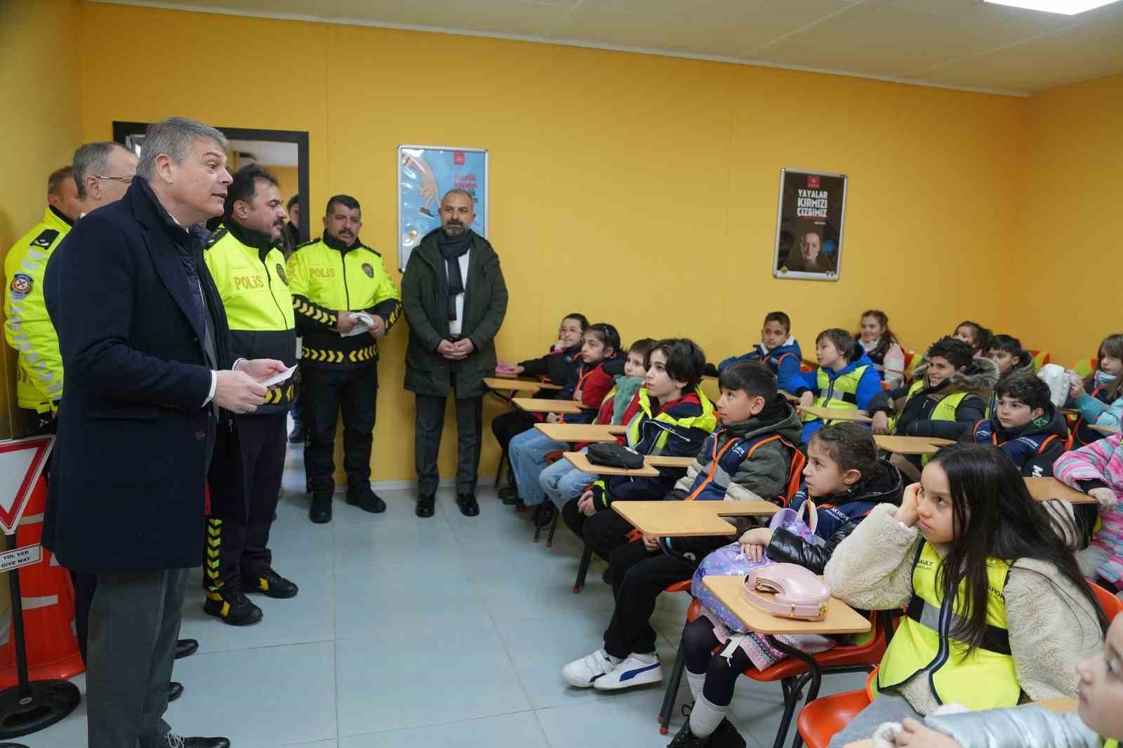 Oyak Renault’dan gelecek için güvenli adımlar projesi
