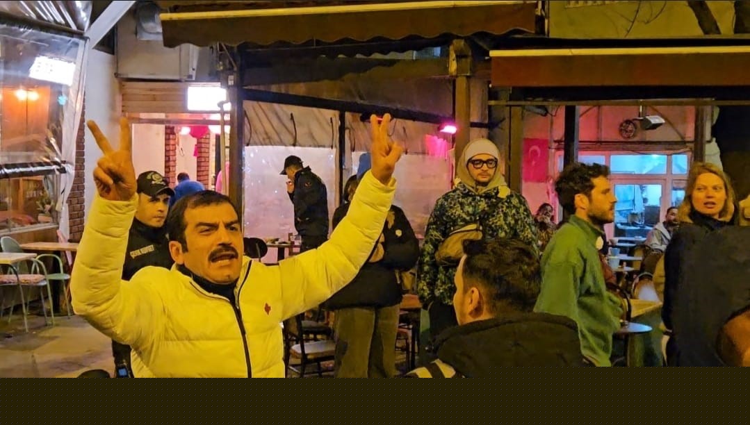 Oyuncu Ufuk Bayraktar ile yürüyüşe katılan kadınlar arasında gerginlik
