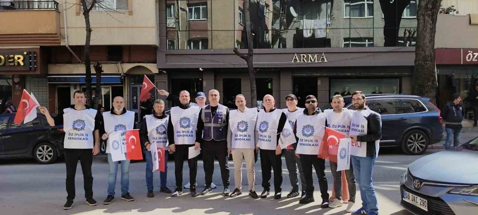 Öz İplik İş’ten Ar Leder önünde basın açıklaması
