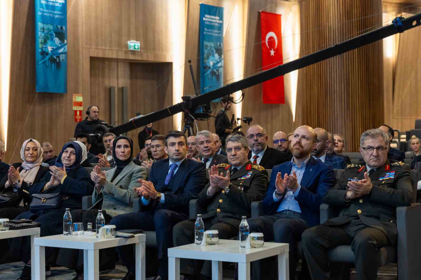 Özdemir Bayraktar’ın yaşam öyküsü belgesel oldu
