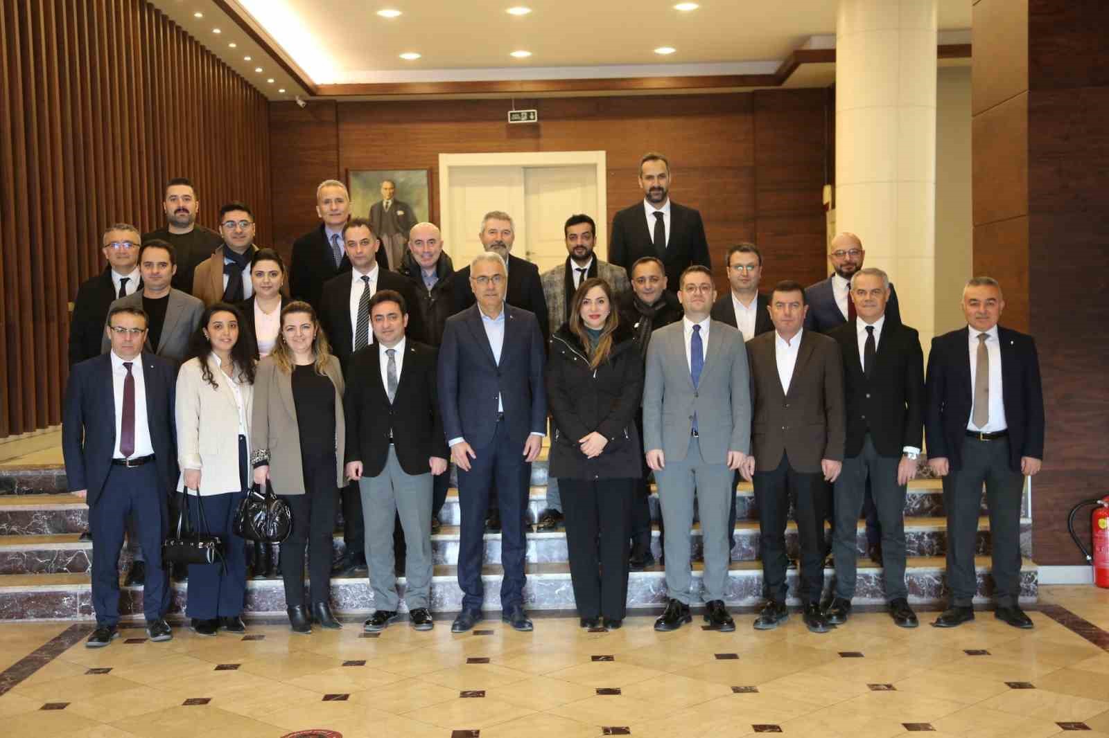 Özdemir: "İşletmeler finansmana erişimde sorun yaşıyor"
